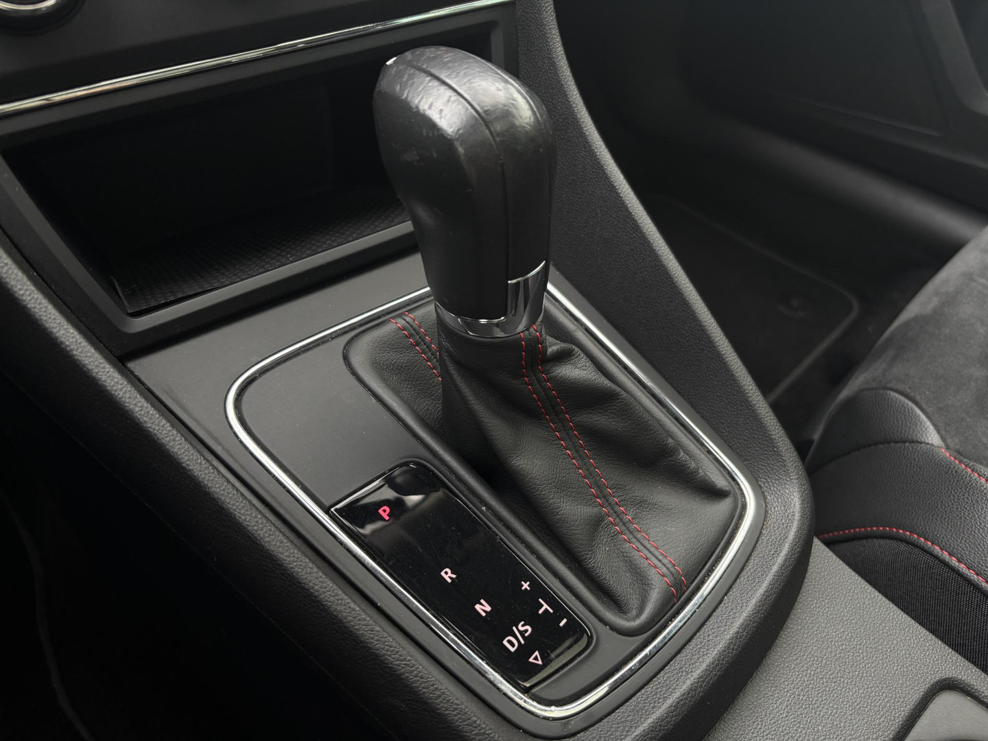 SEAT SEAT