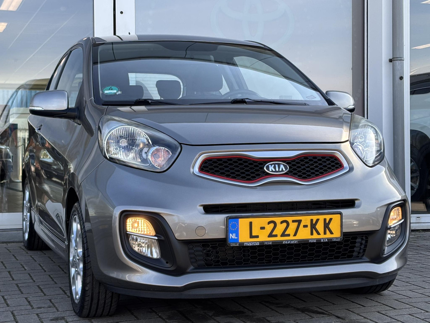 Kia
