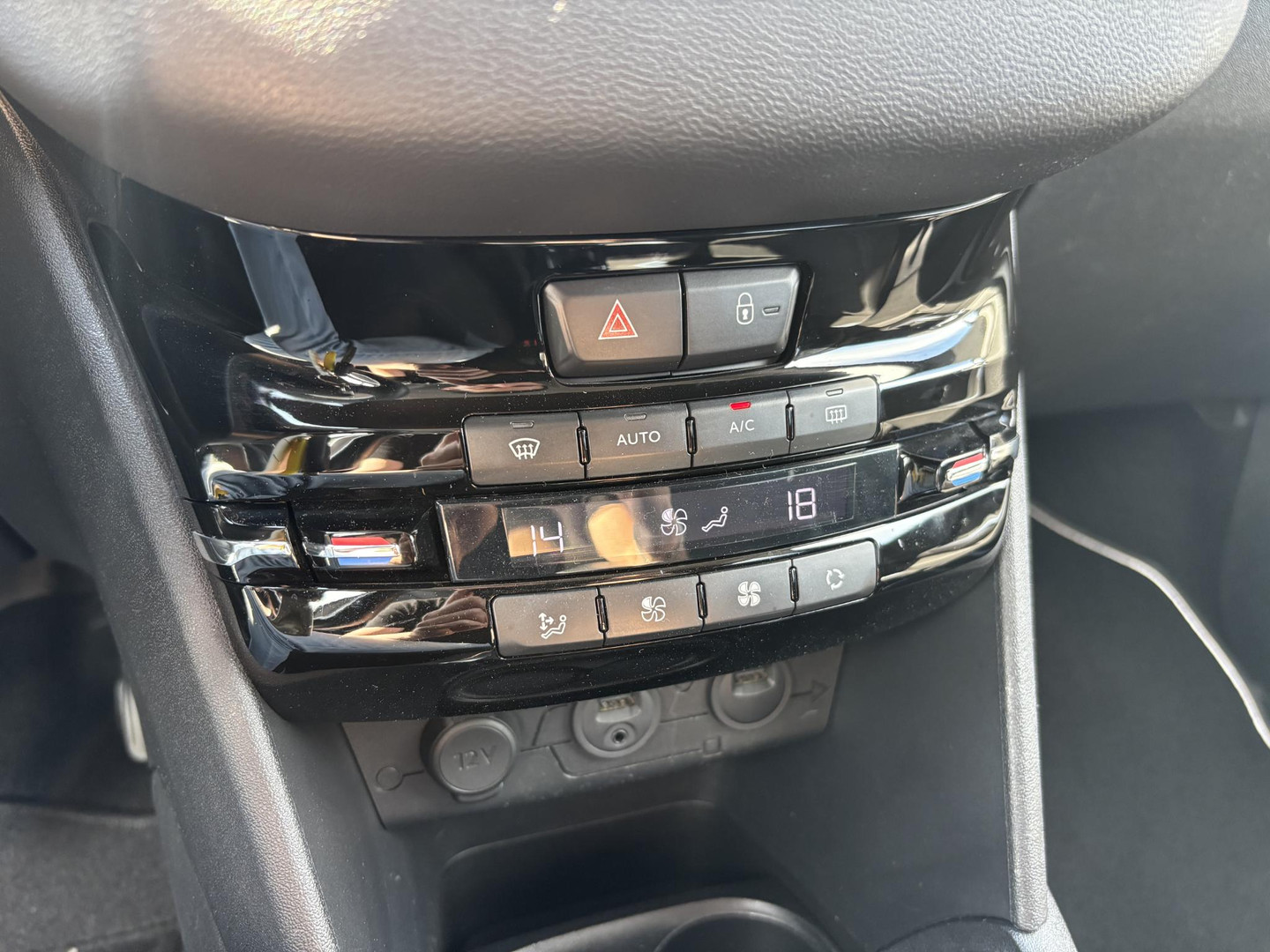 Peugeot Peugeot