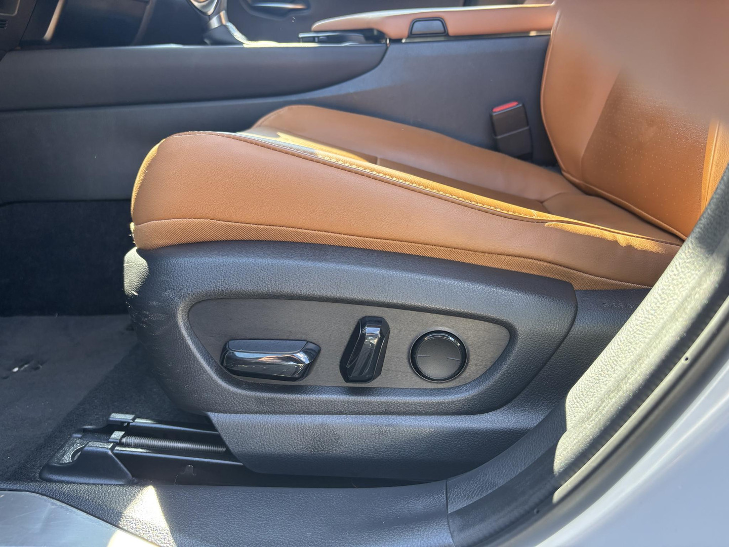 Lexus Lexus