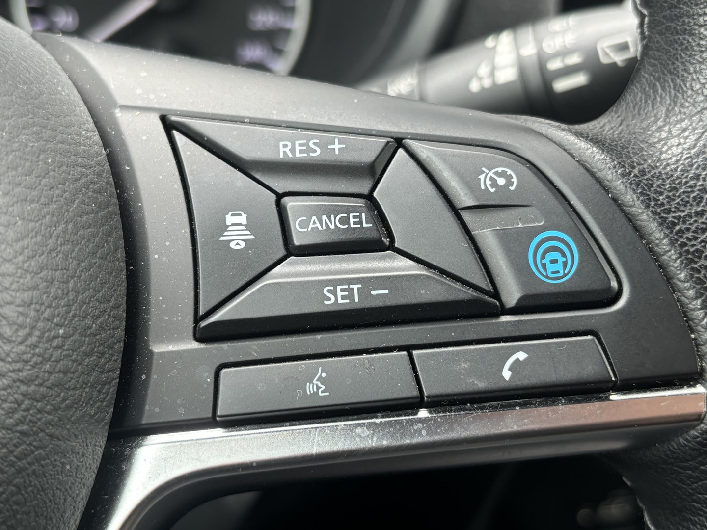 Nissan Nissan