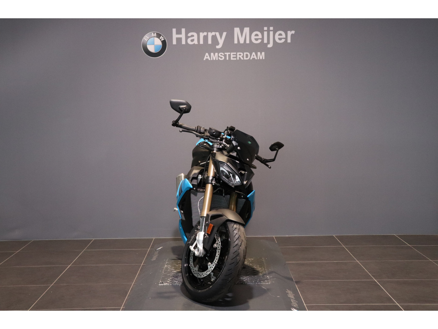 BMW