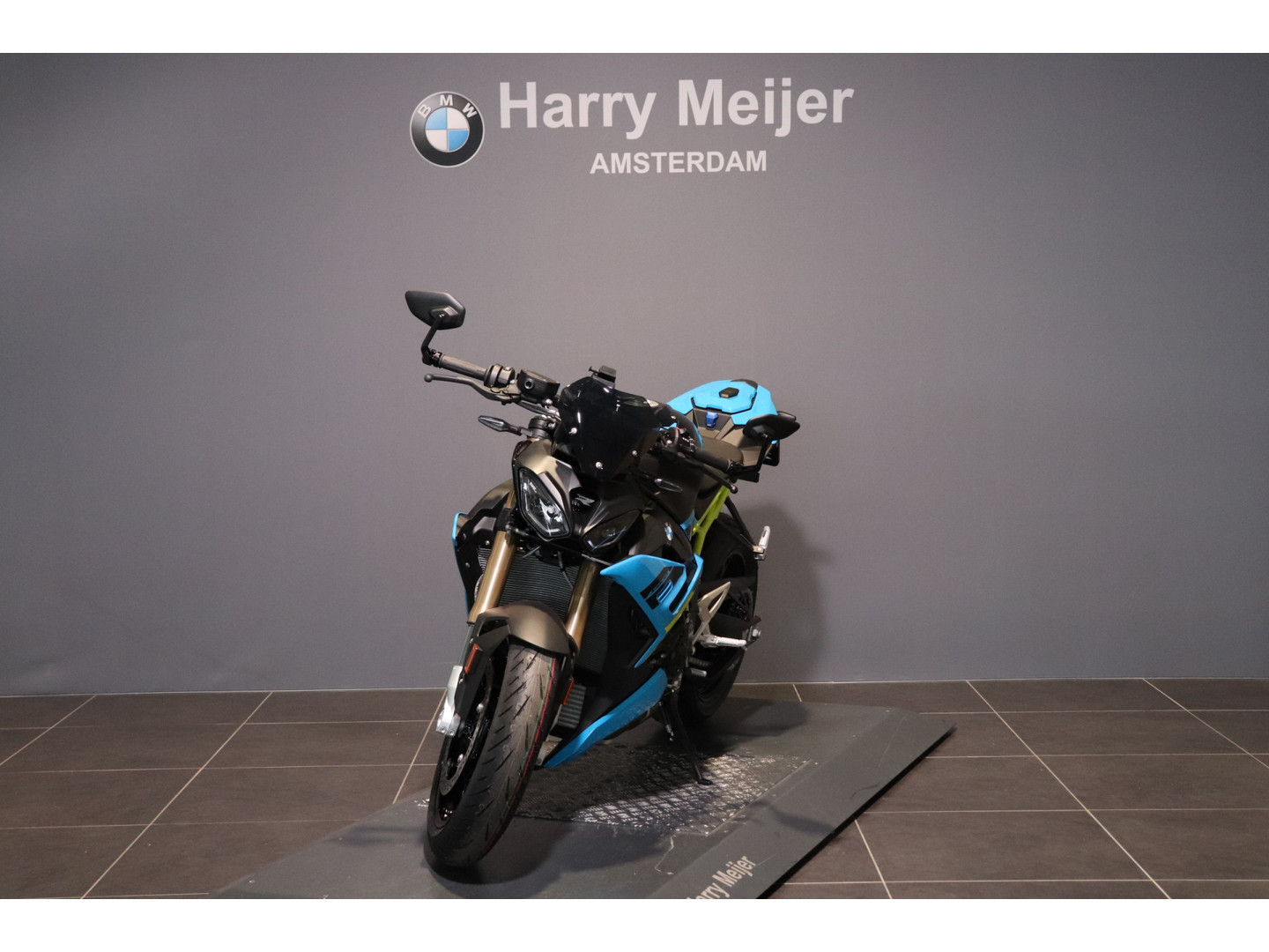 BMW