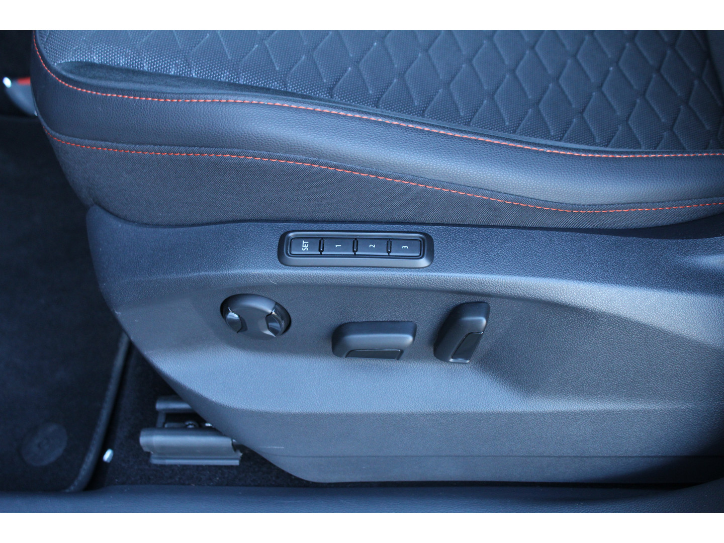 SEAT SEAT