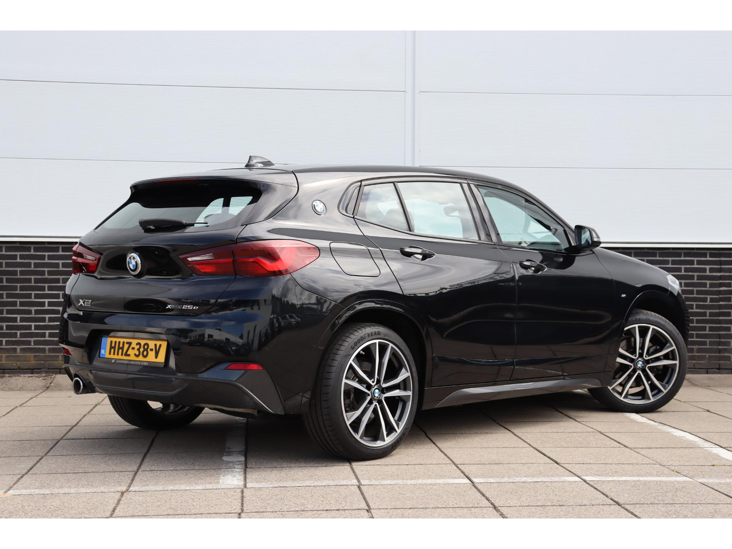 BMW BMW