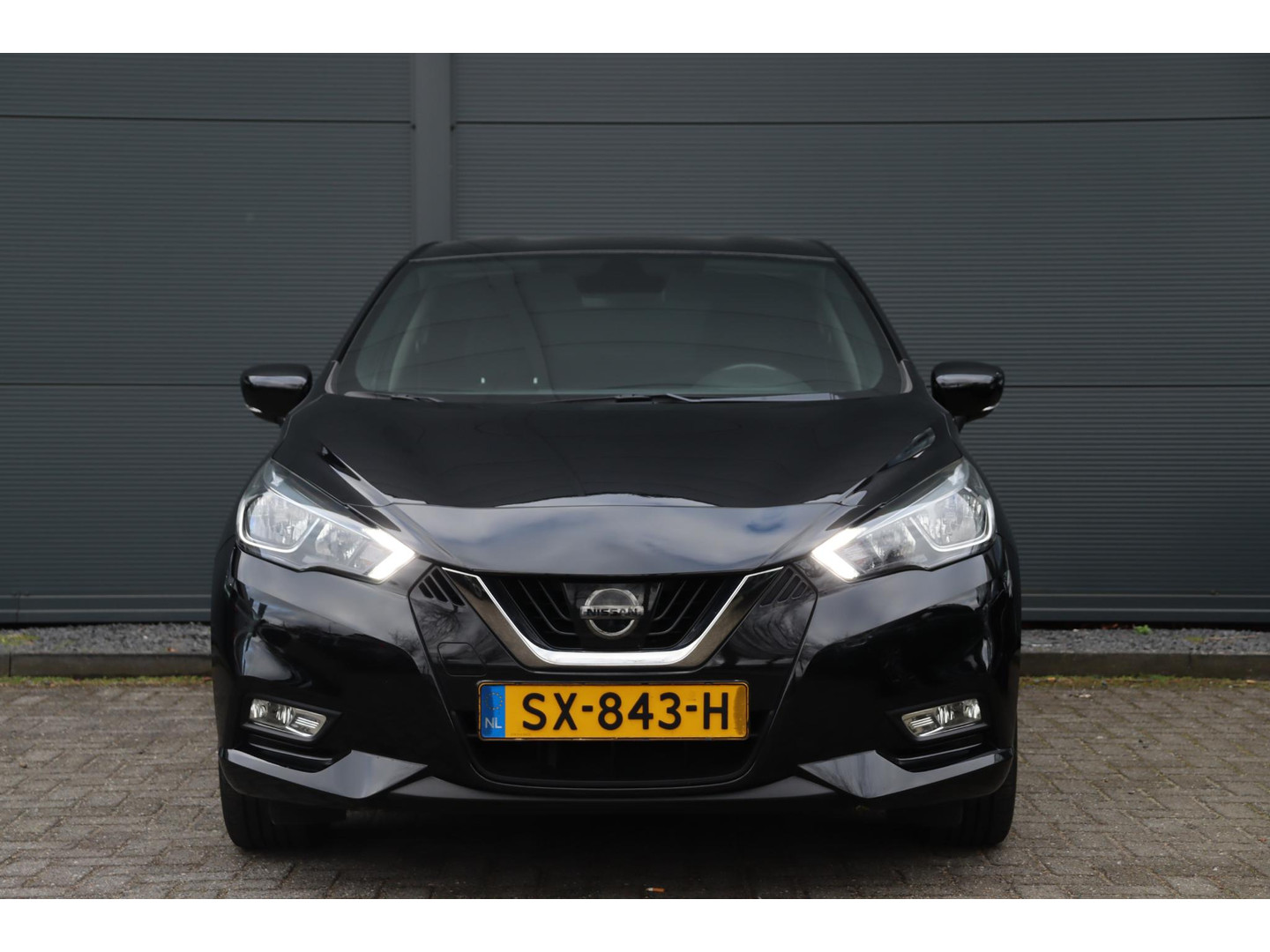 Nissan Nissan