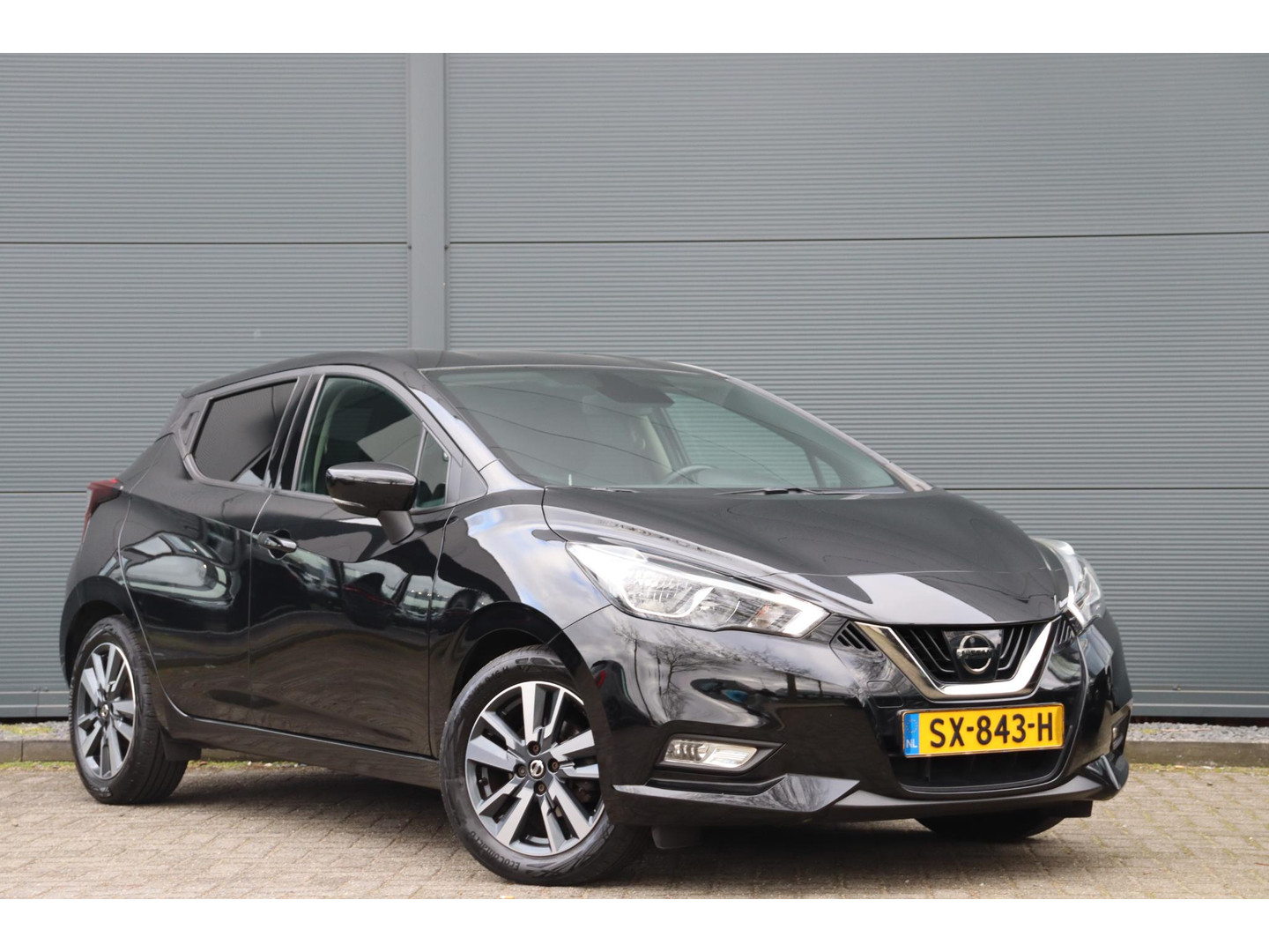 Nissan Nissan