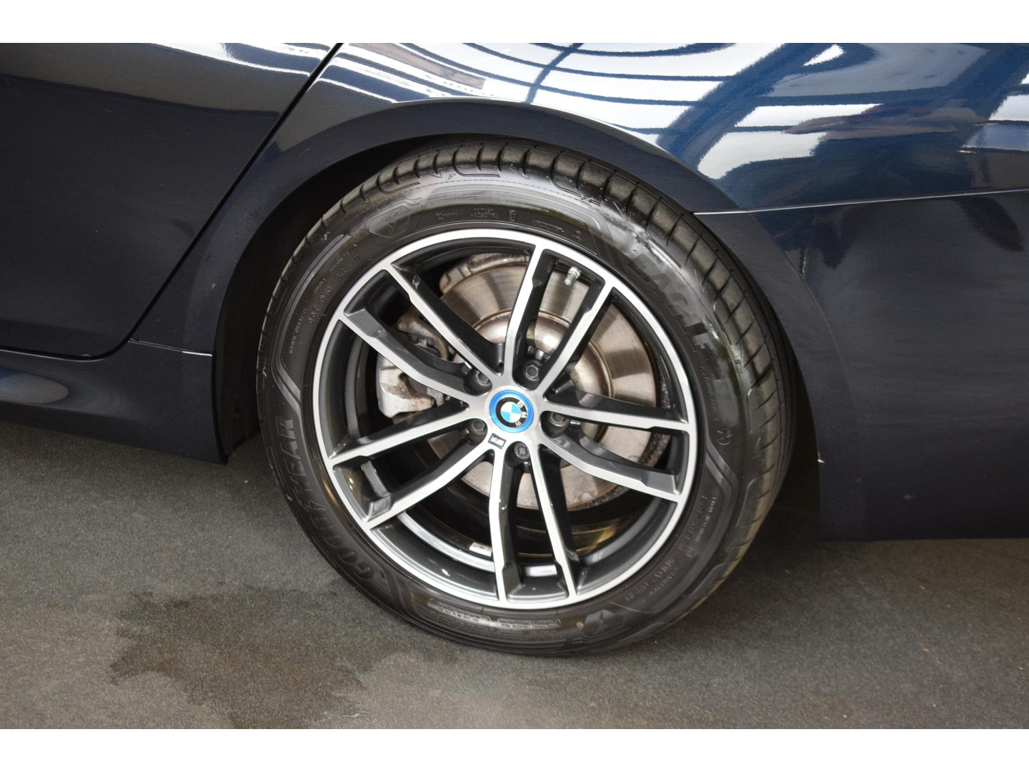 BMW BMW