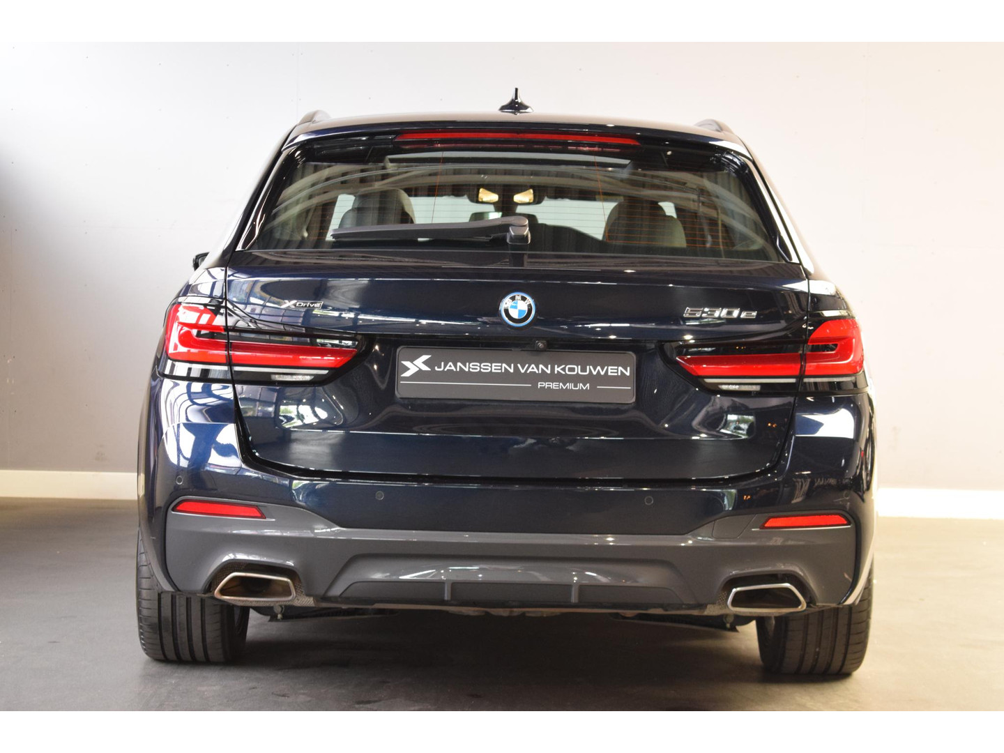 BMW BMW