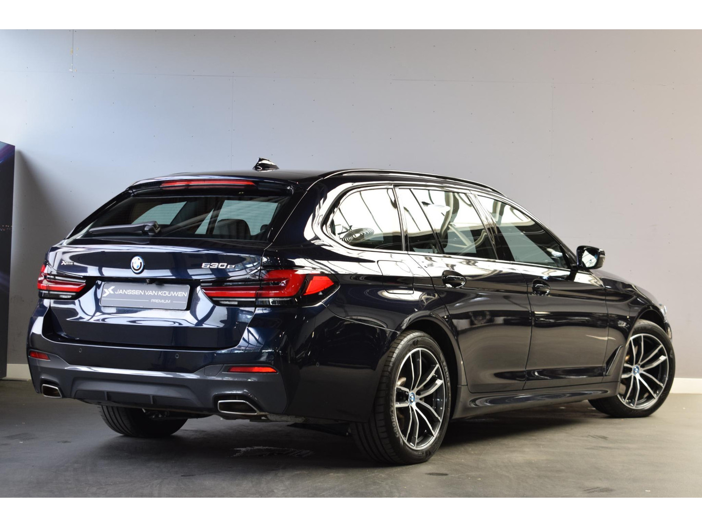 BMW BMW