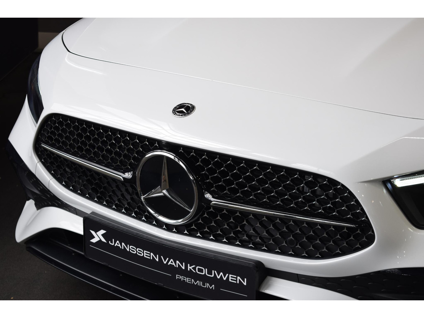 Mercedes-Benz Mercedes-Benz