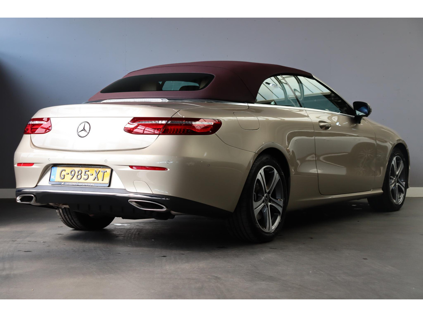 Mercedes-Benz Mercedes-Benz