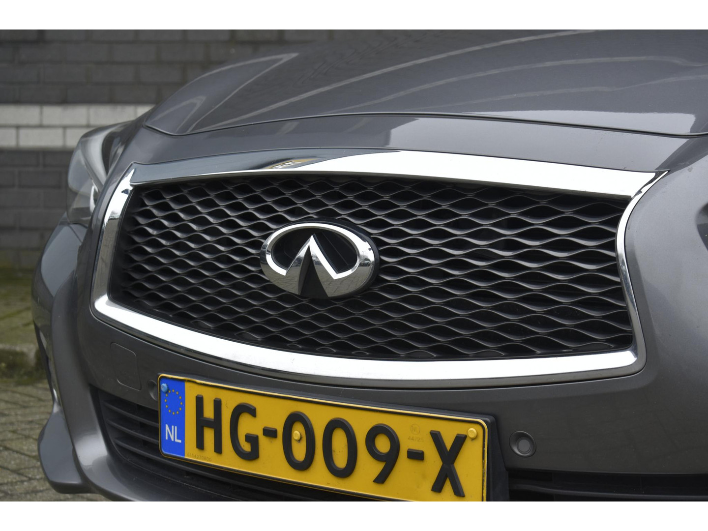 Infiniti Infiniti