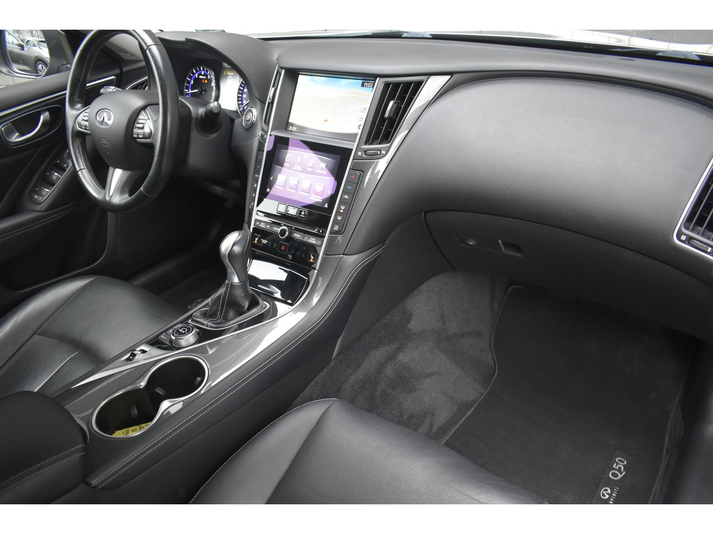 Infiniti Infiniti