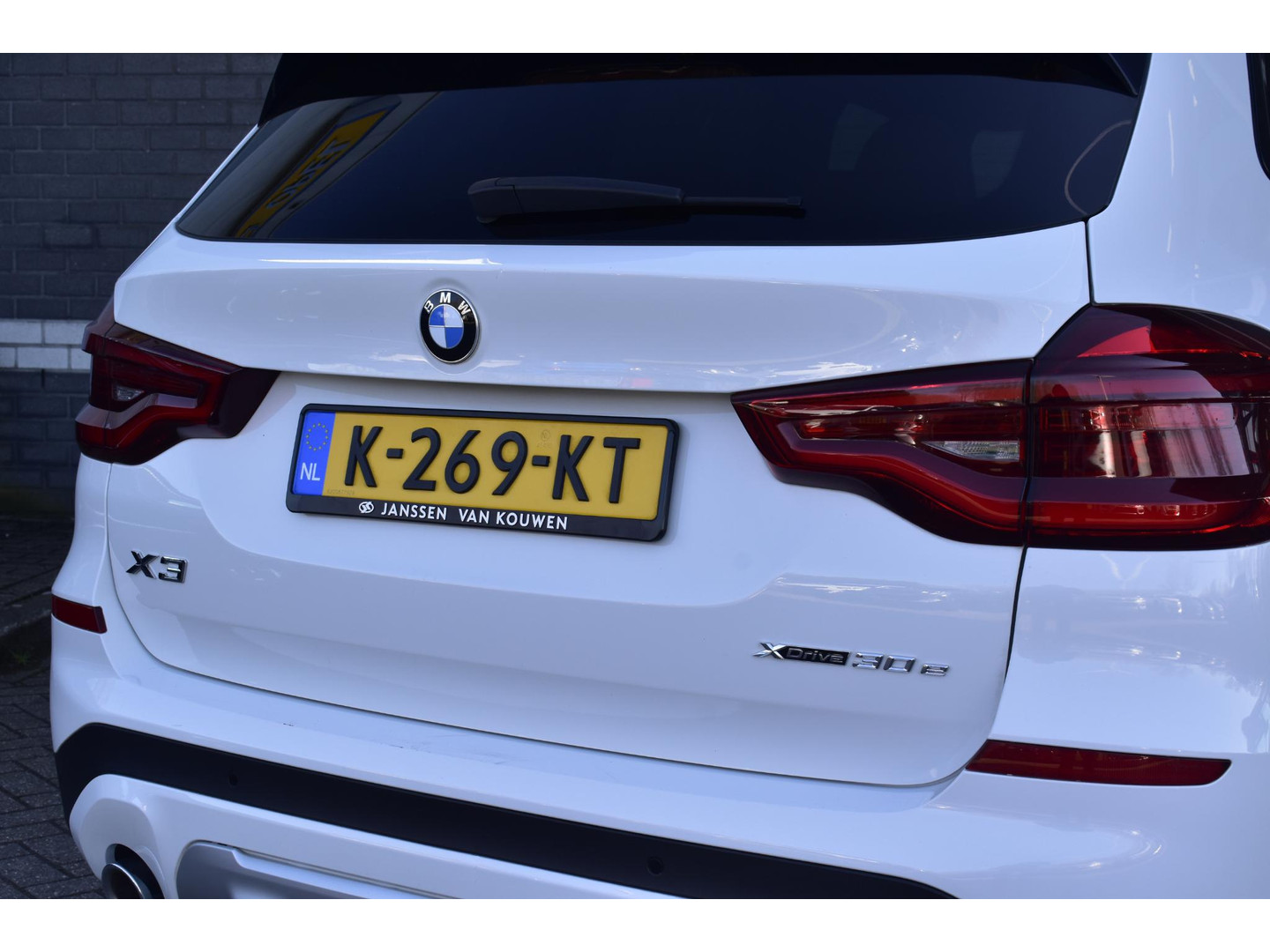 BMW BMW