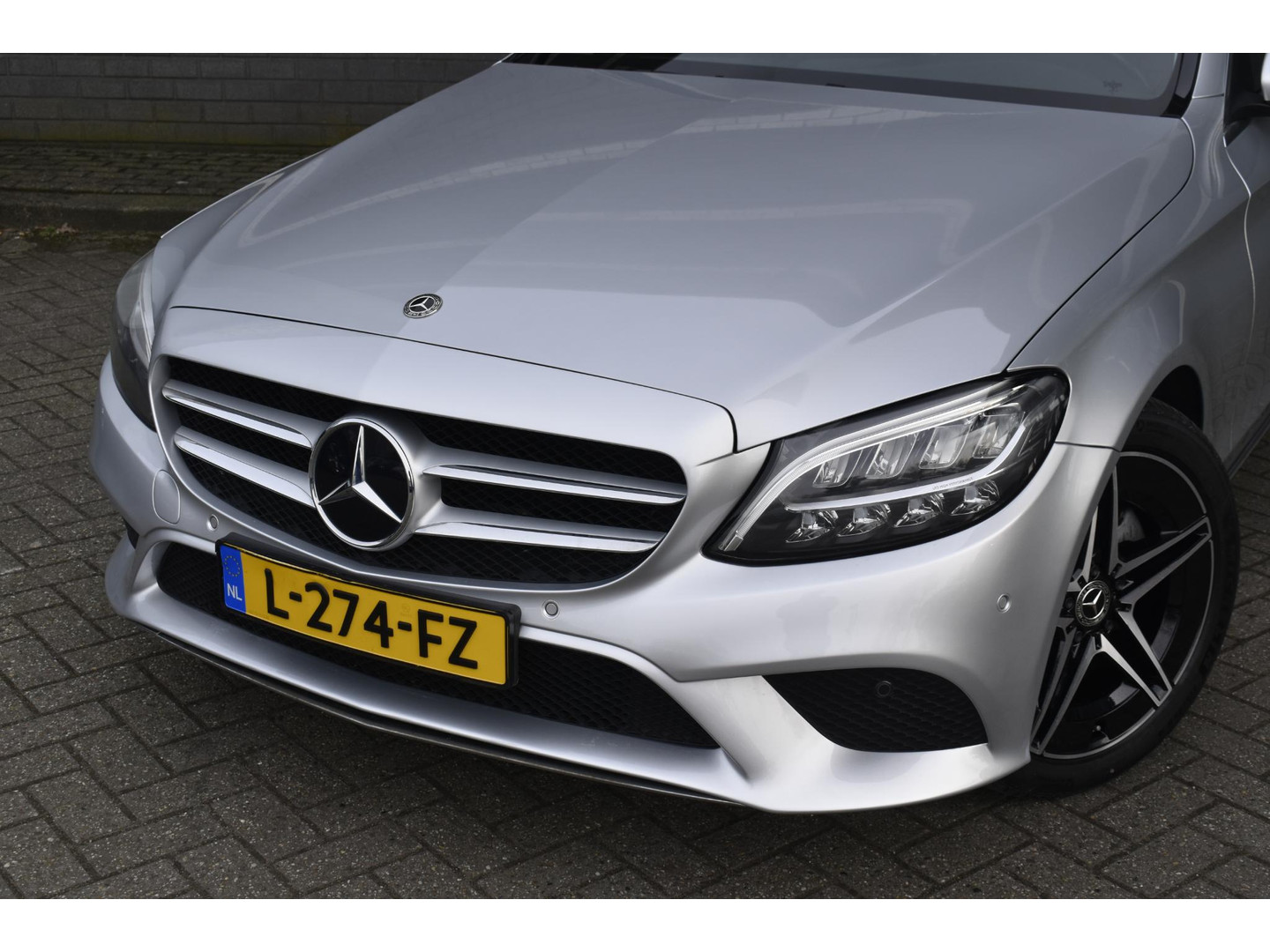 Mercedes-Benz Mercedes-Benz