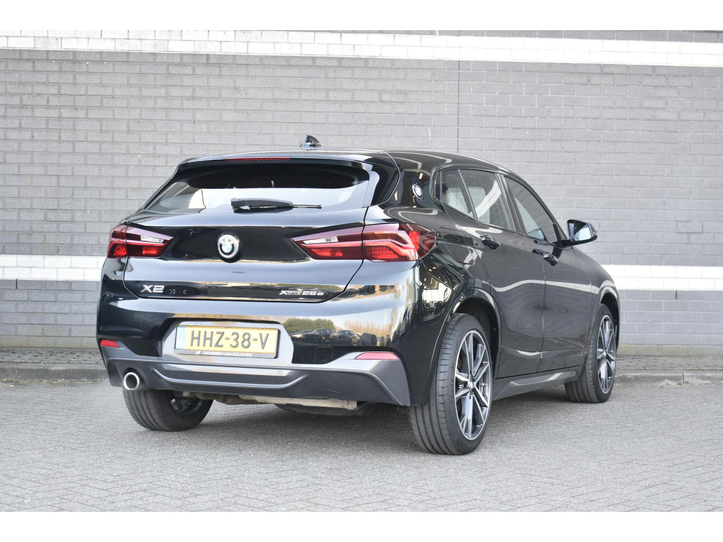 BMW BMW