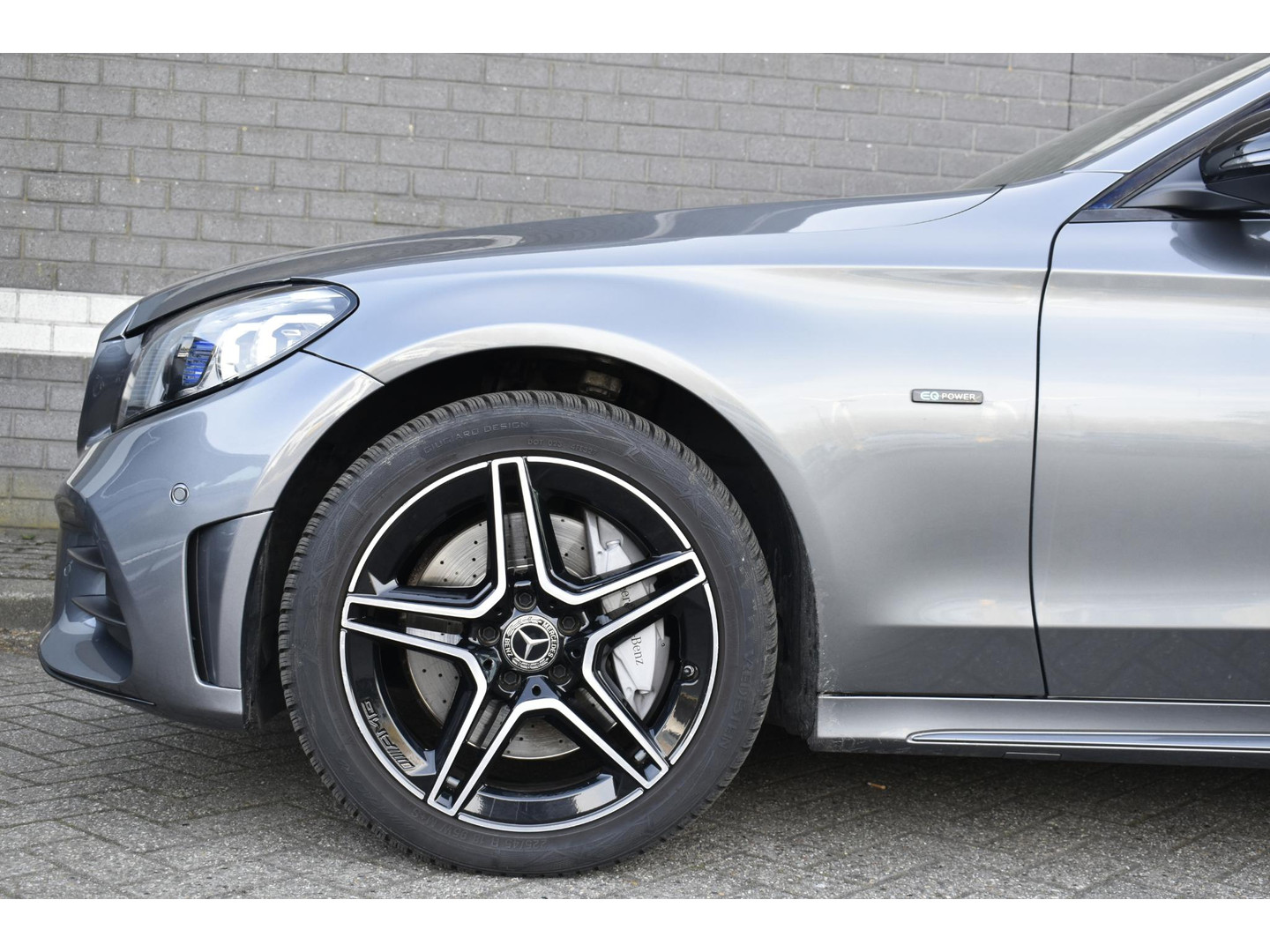 Mercedes-Benz Mercedes-Benz