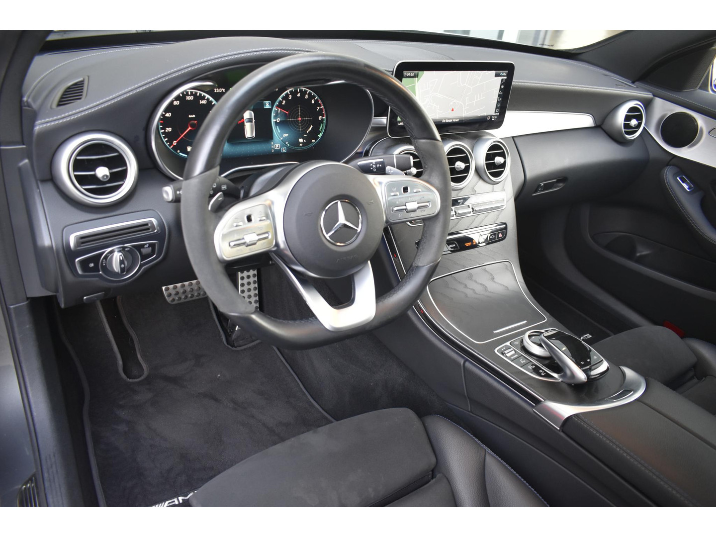 Mercedes-Benz Mercedes-Benz