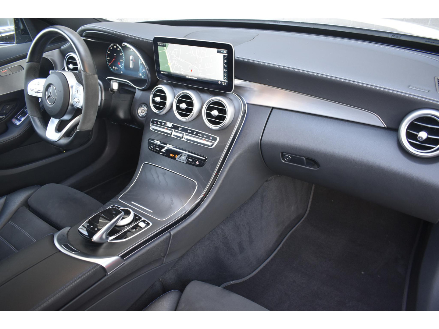 Mercedes-Benz Mercedes-Benz