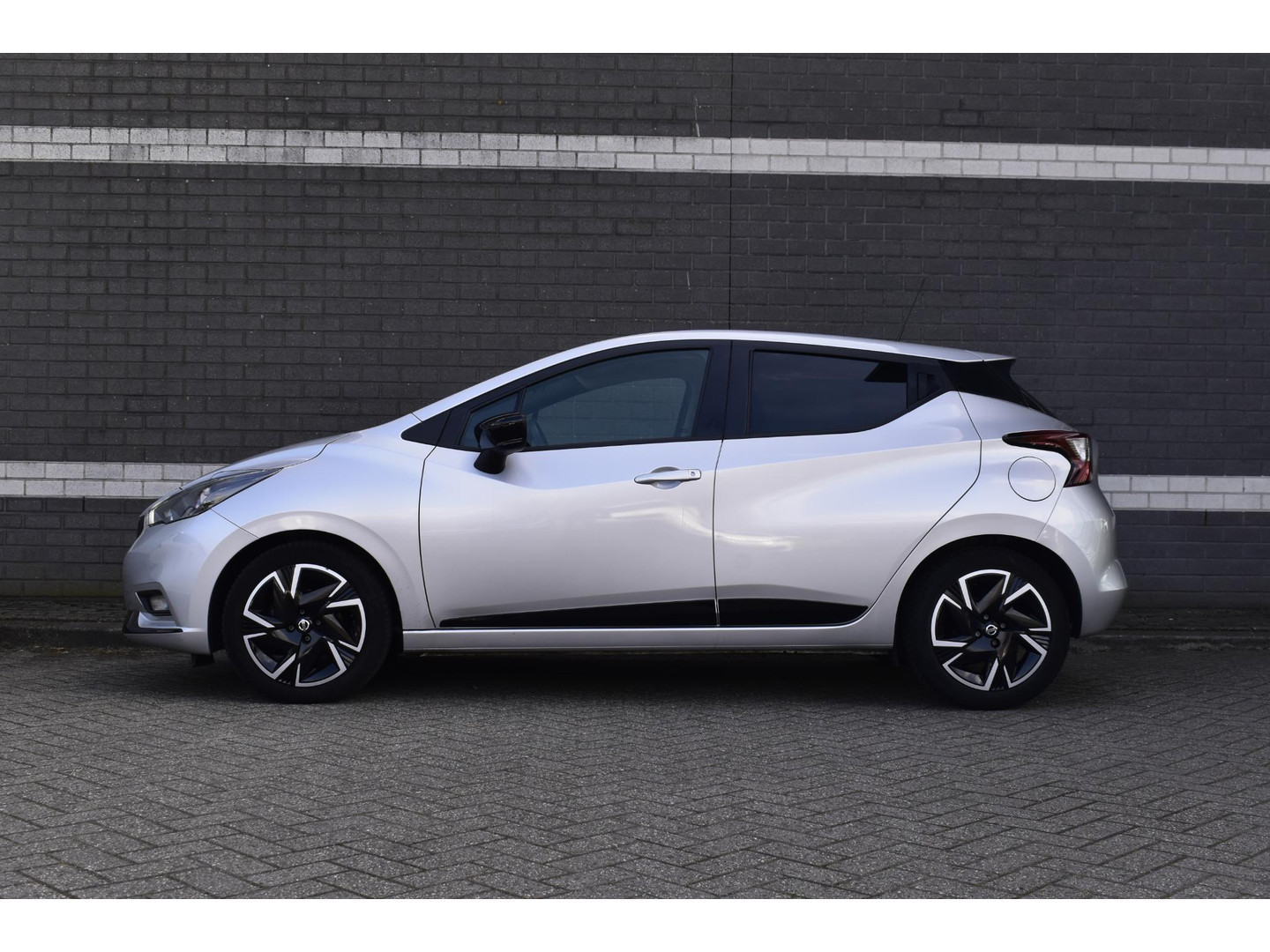 Nissan Nissan
