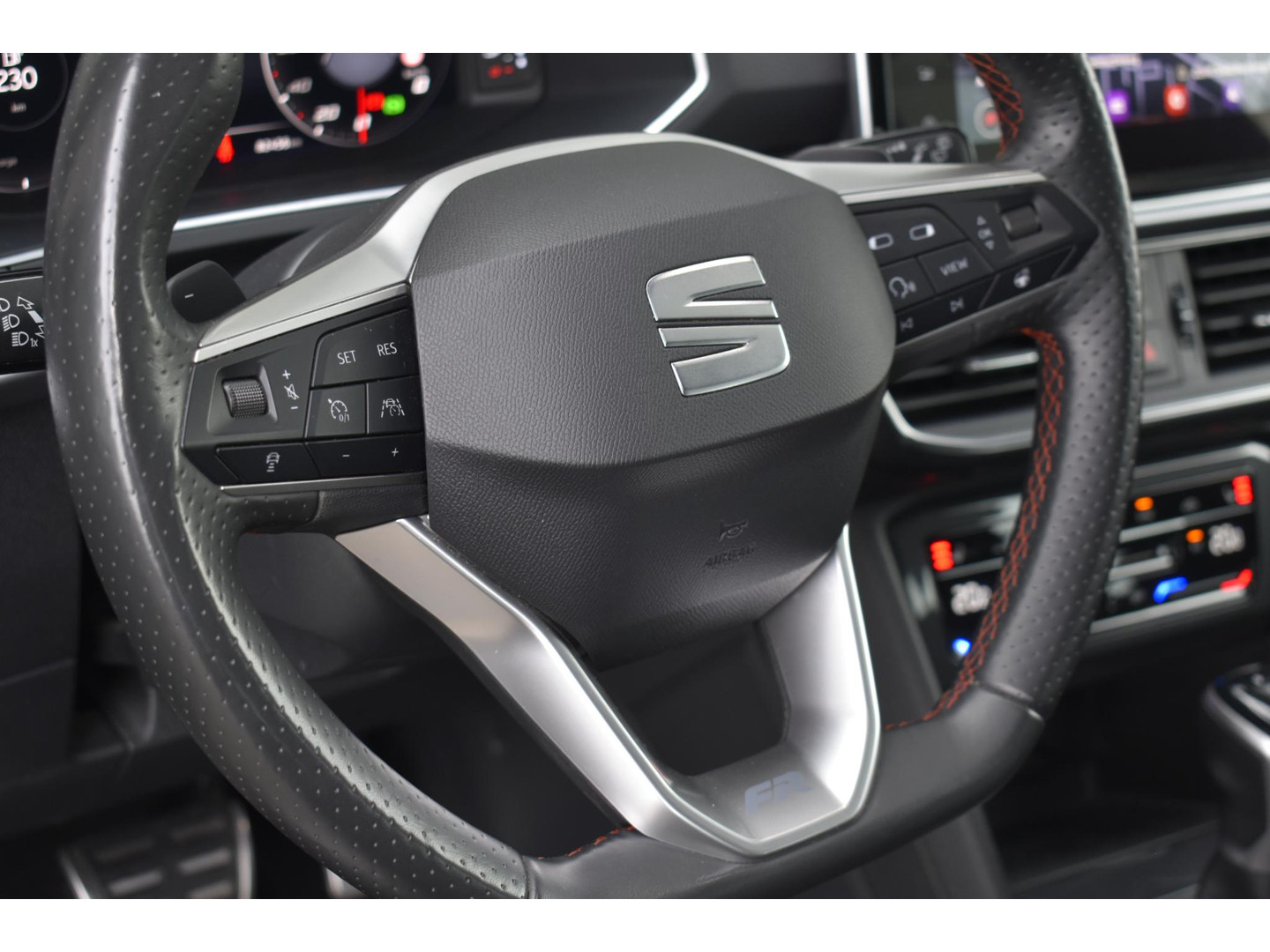 SEAT SEAT