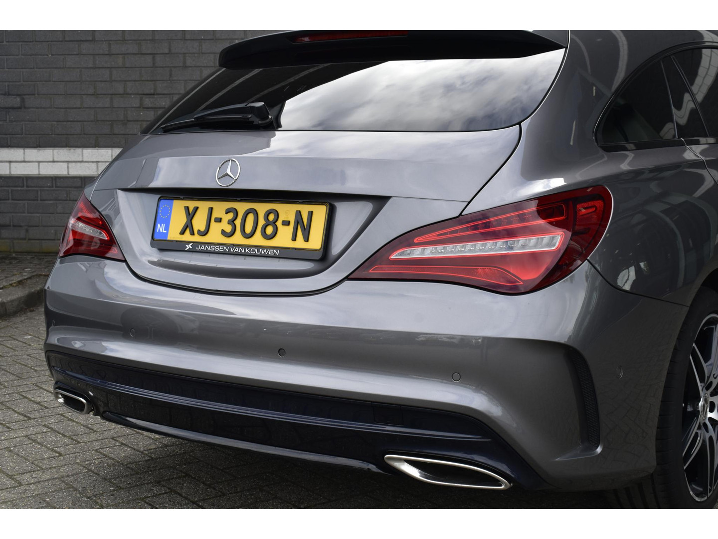 Mercedes-Benz Mercedes-Benz