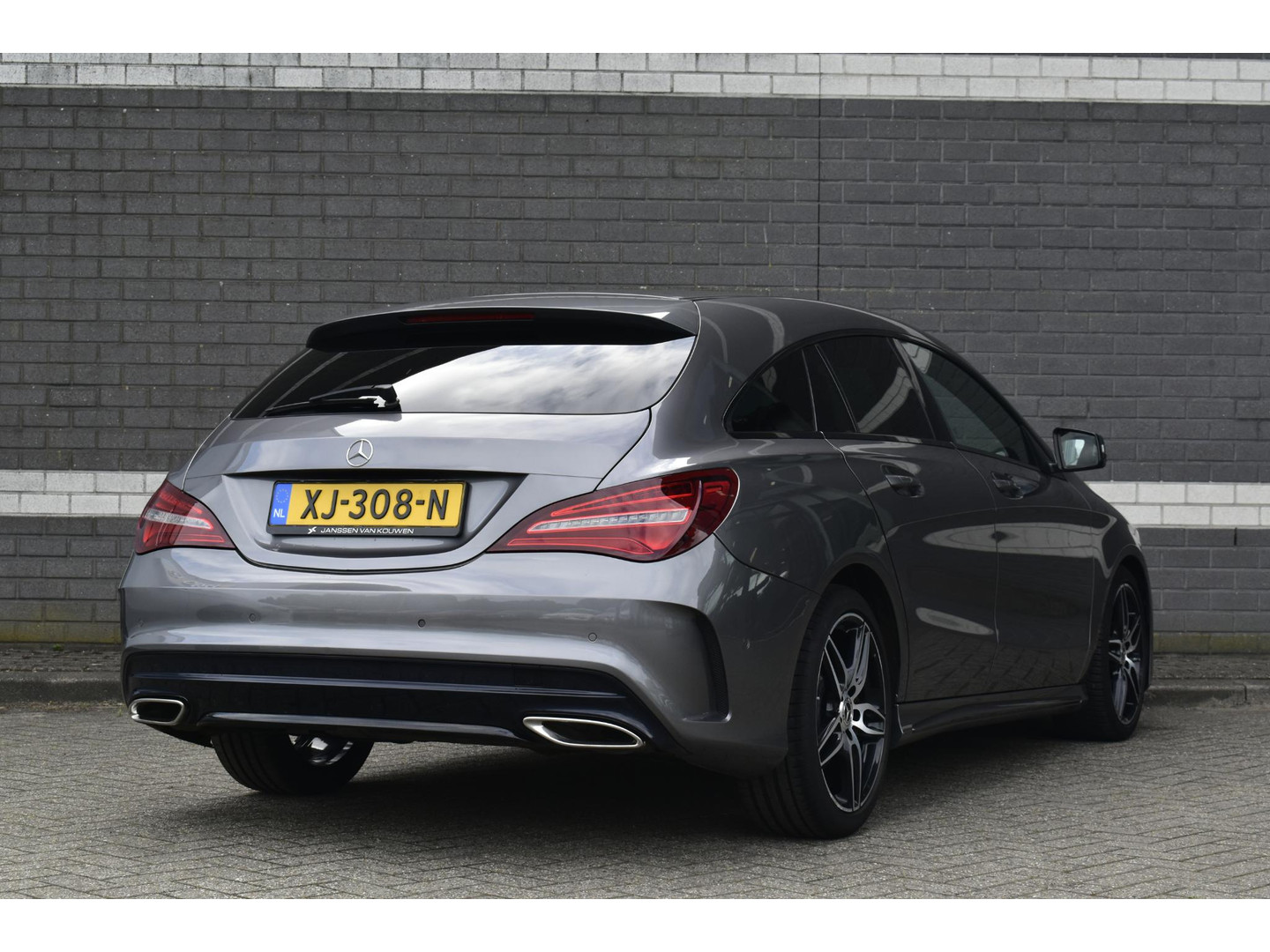 Mercedes-Benz Mercedes-Benz