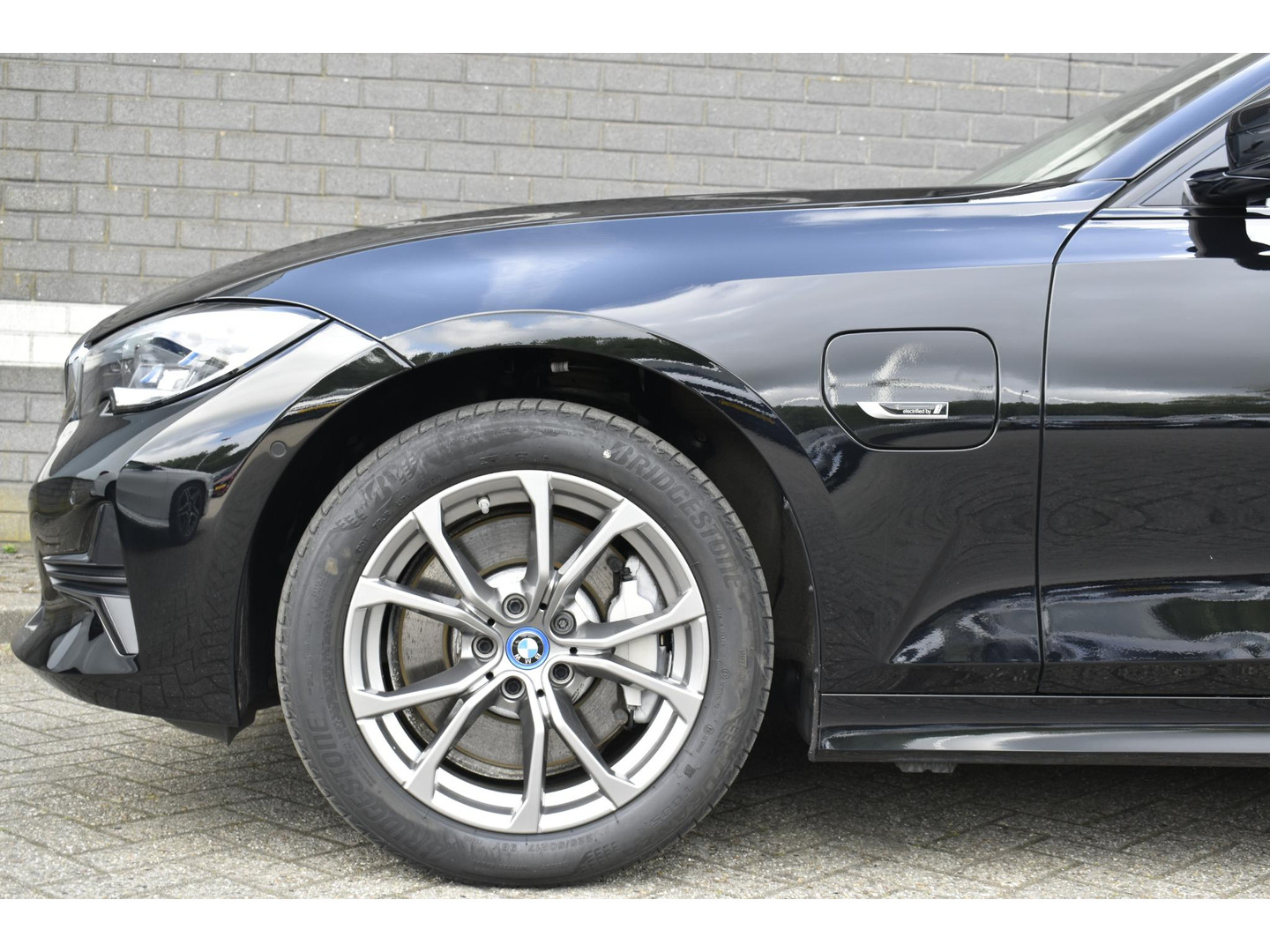 BMW BMW