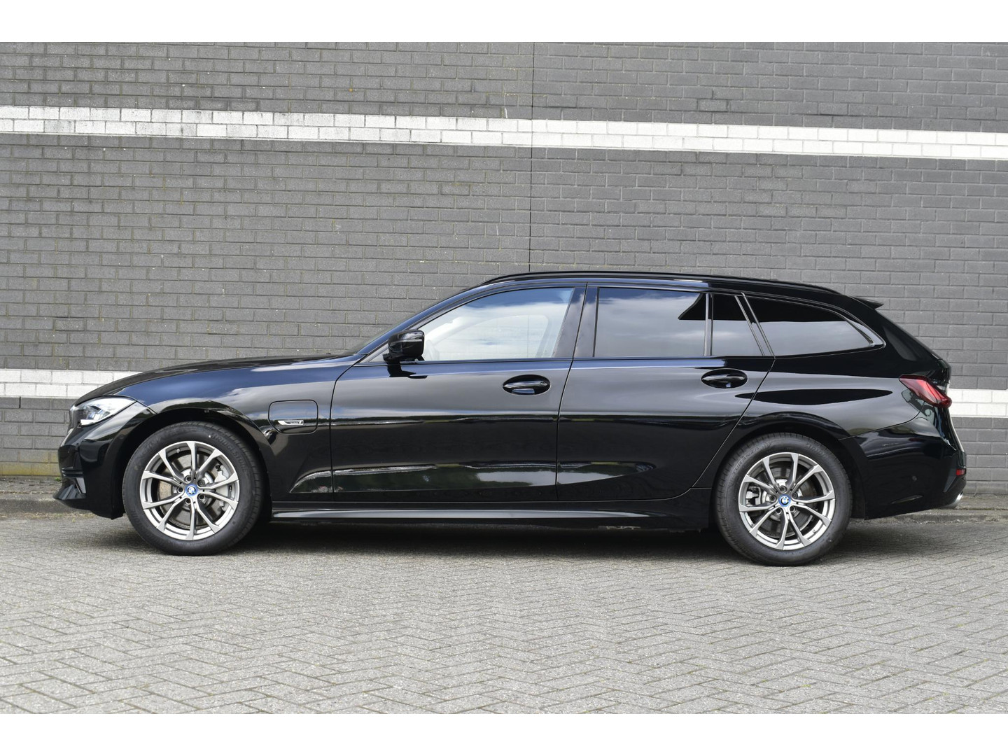 BMW BMW