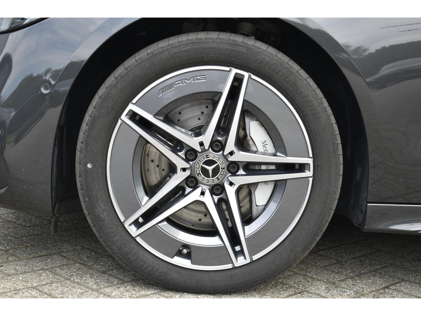 Mercedes-Benz Mercedes-Benz