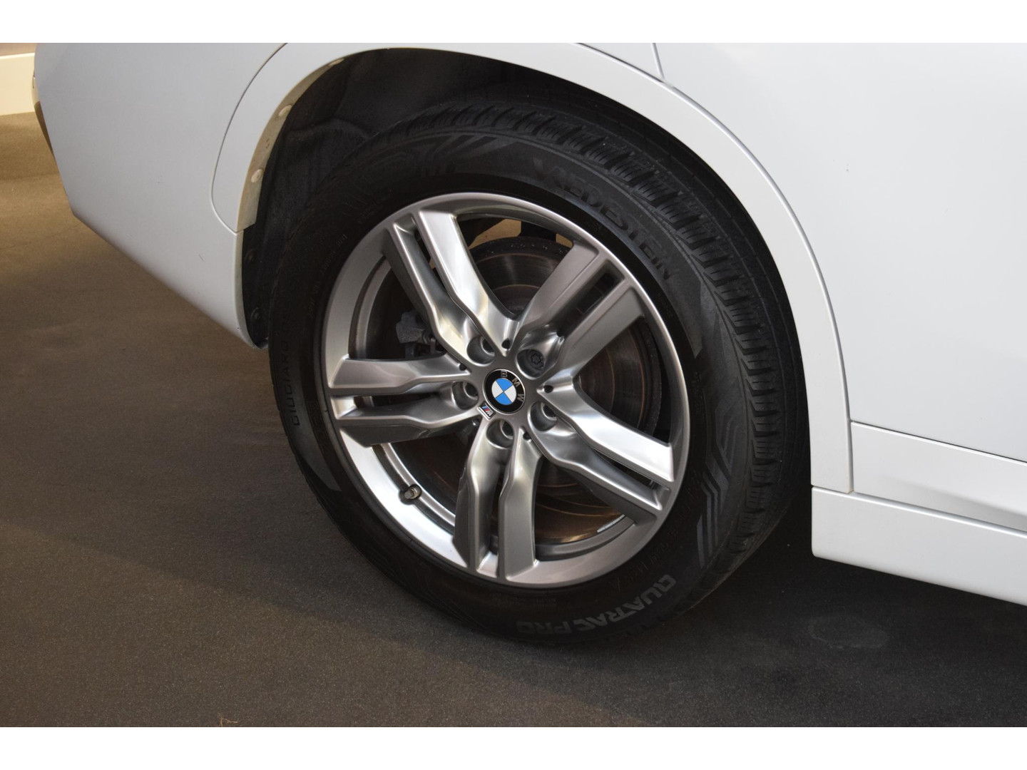 BMW BMW