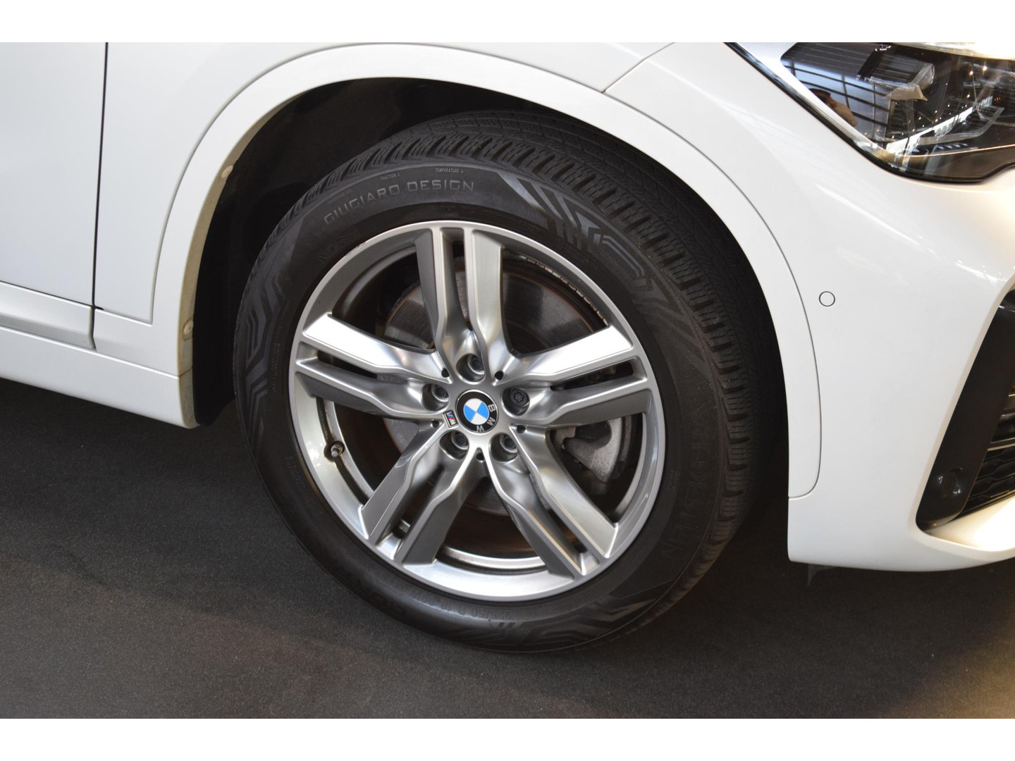 BMW BMW