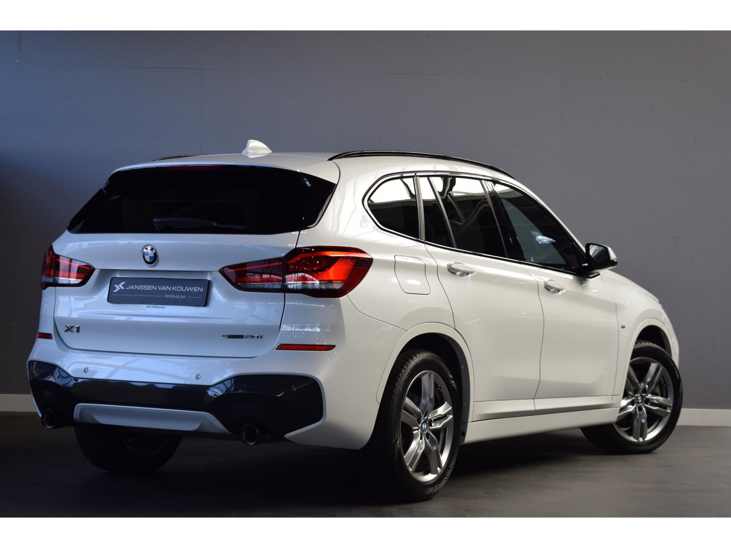BMW BMW