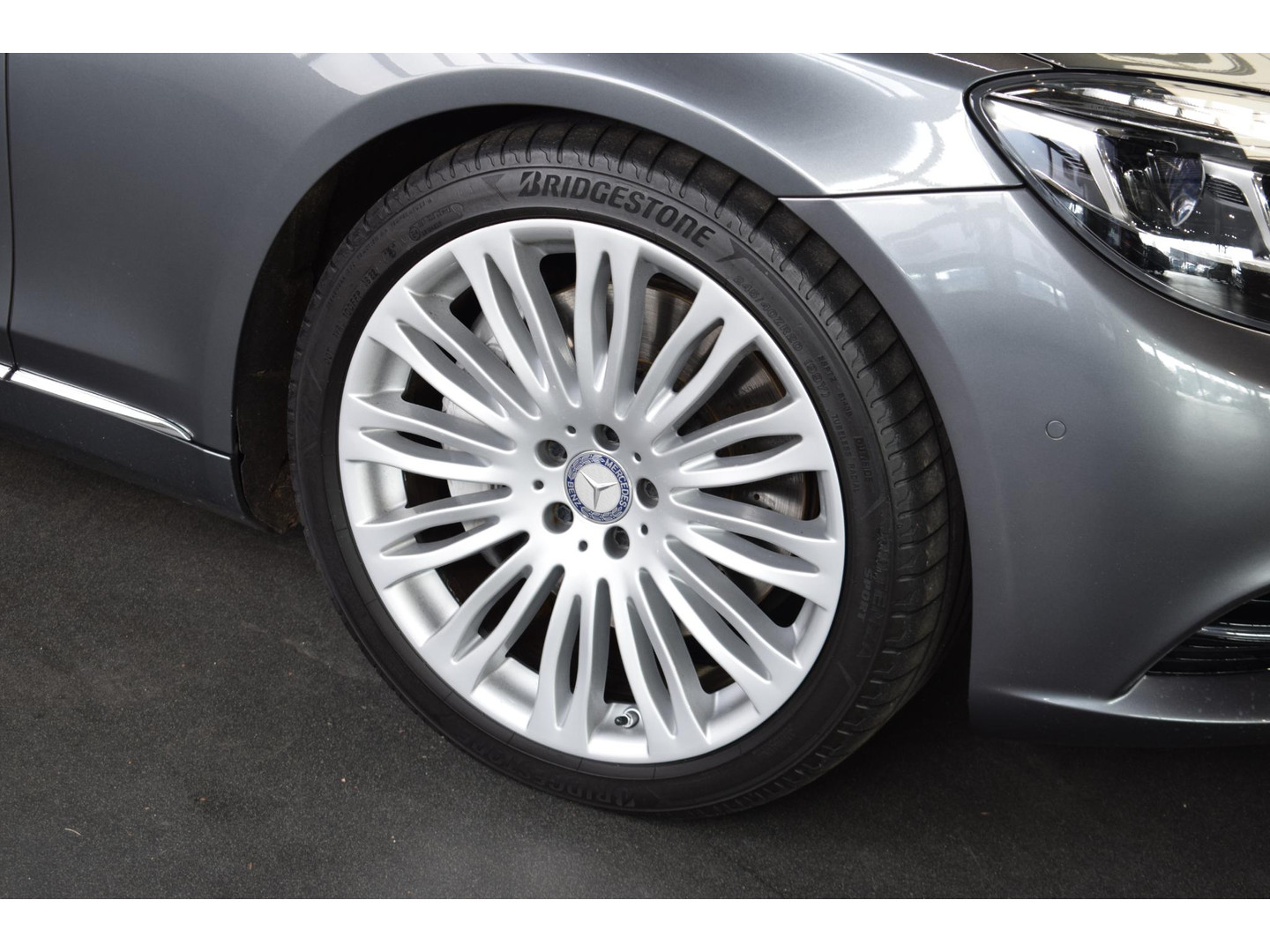 Mercedes-Benz Mercedes-Benz