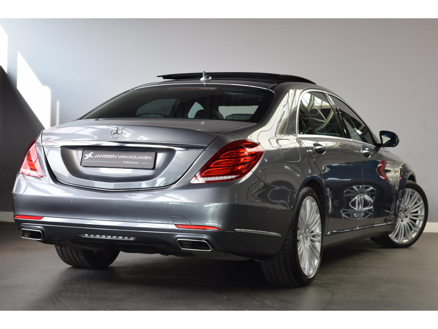 Mercedes-Benz Mercedes-Benz