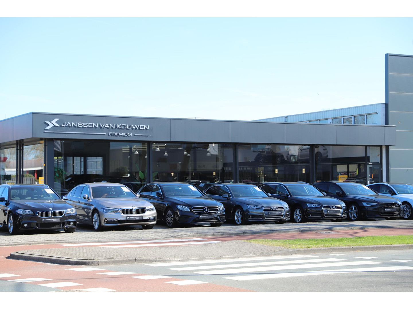 Mercedes-Benz Mercedes-Benz