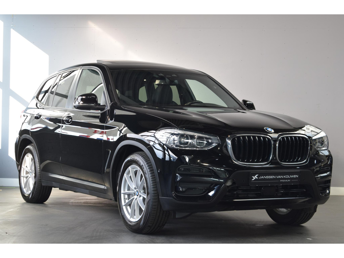 BMW BMW