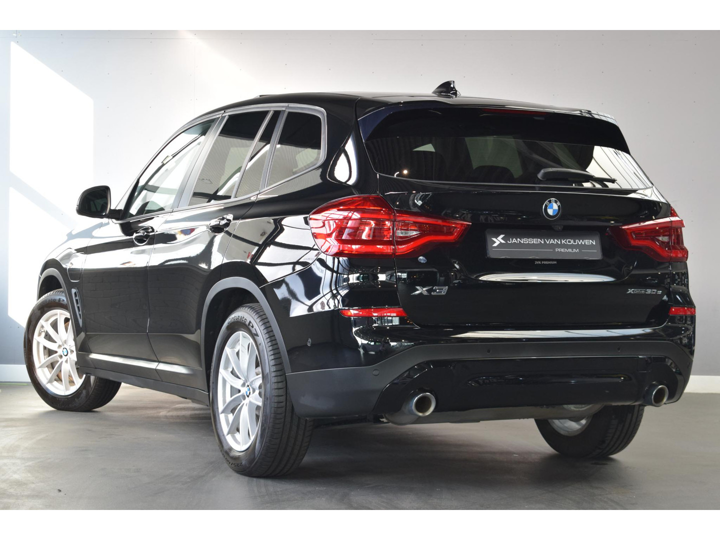 BMW BMW