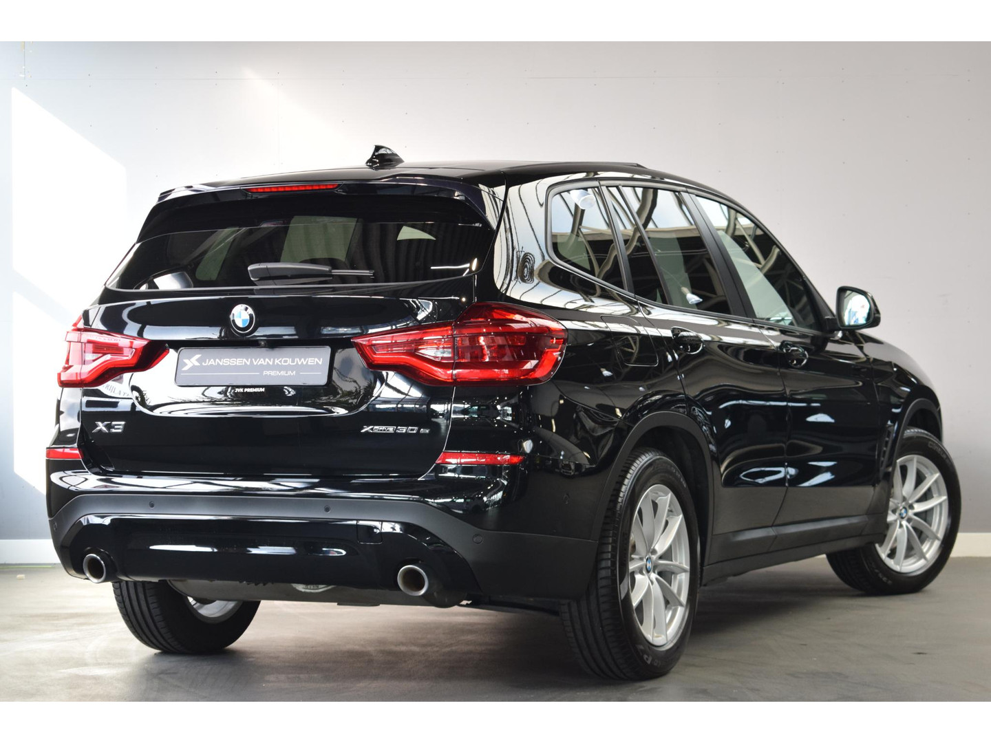 BMW BMW