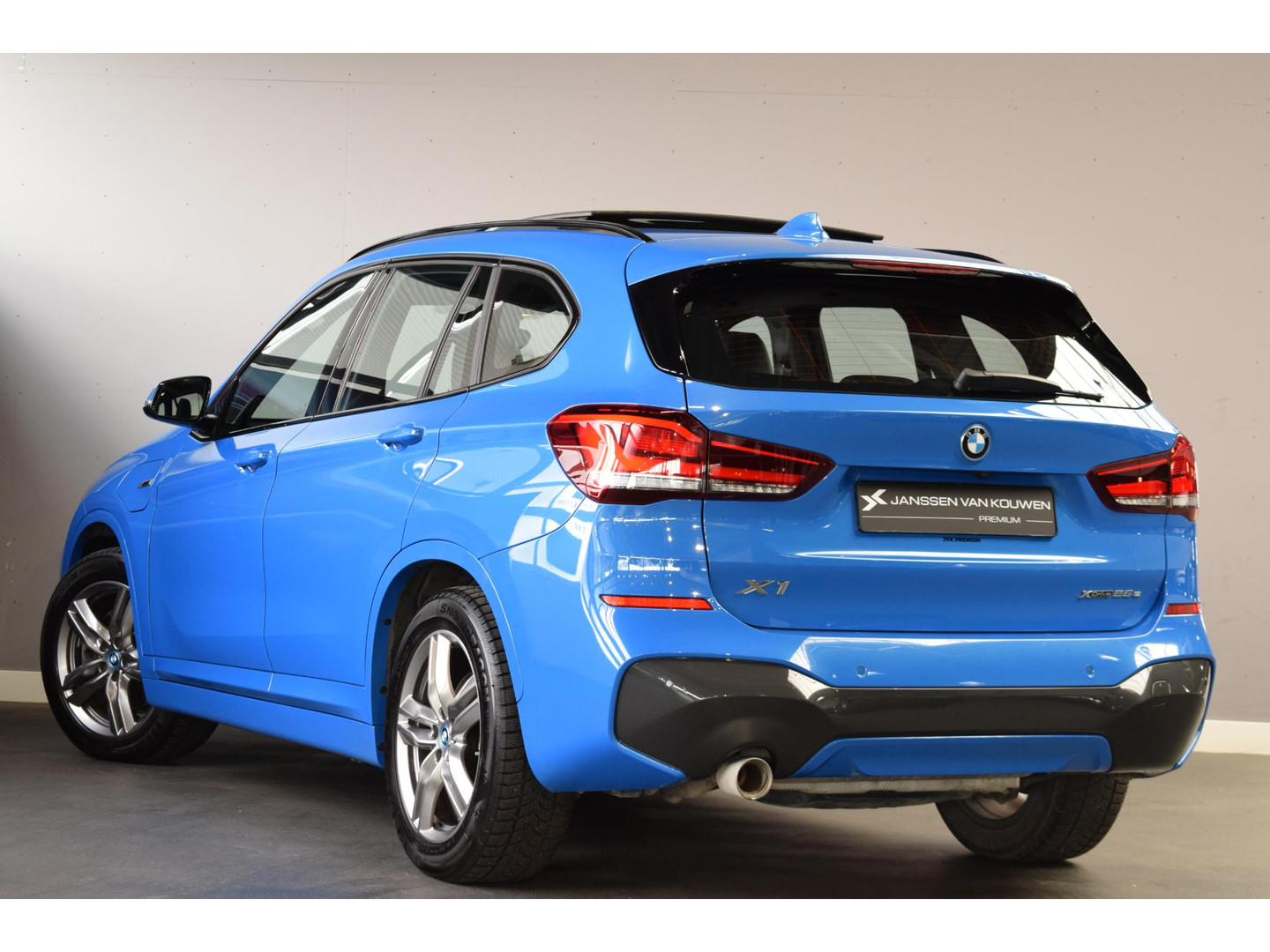 BMW BMW