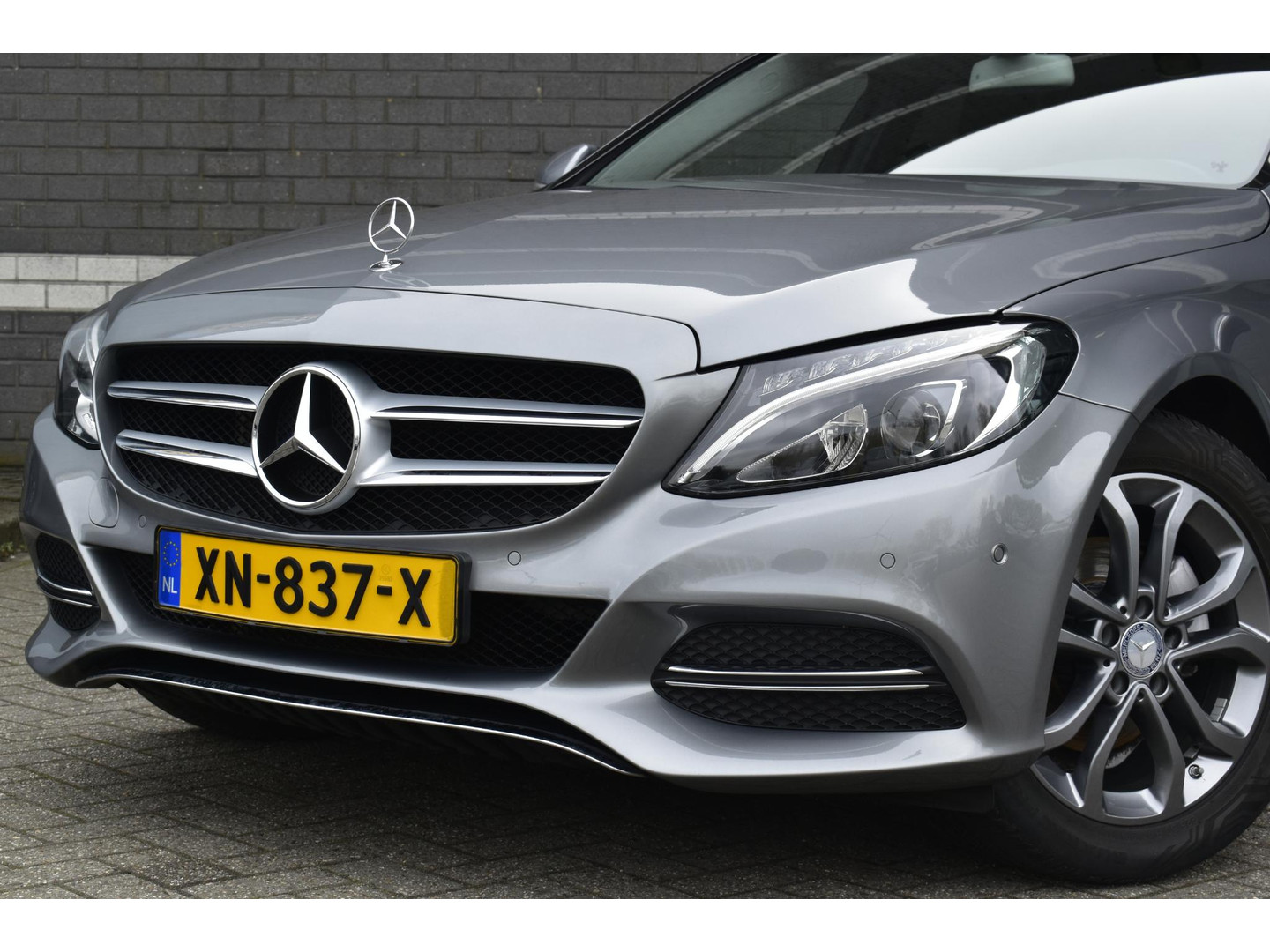 Mercedes-Benz Mercedes-Benz