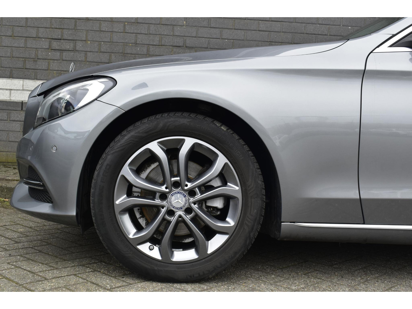 Mercedes-Benz Mercedes-Benz