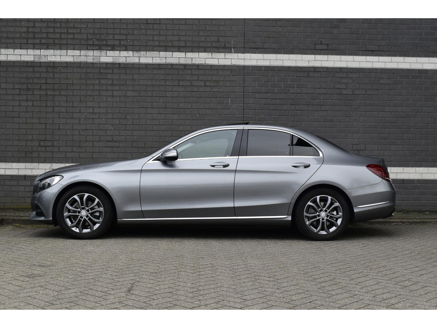 Mercedes-Benz Mercedes-Benz