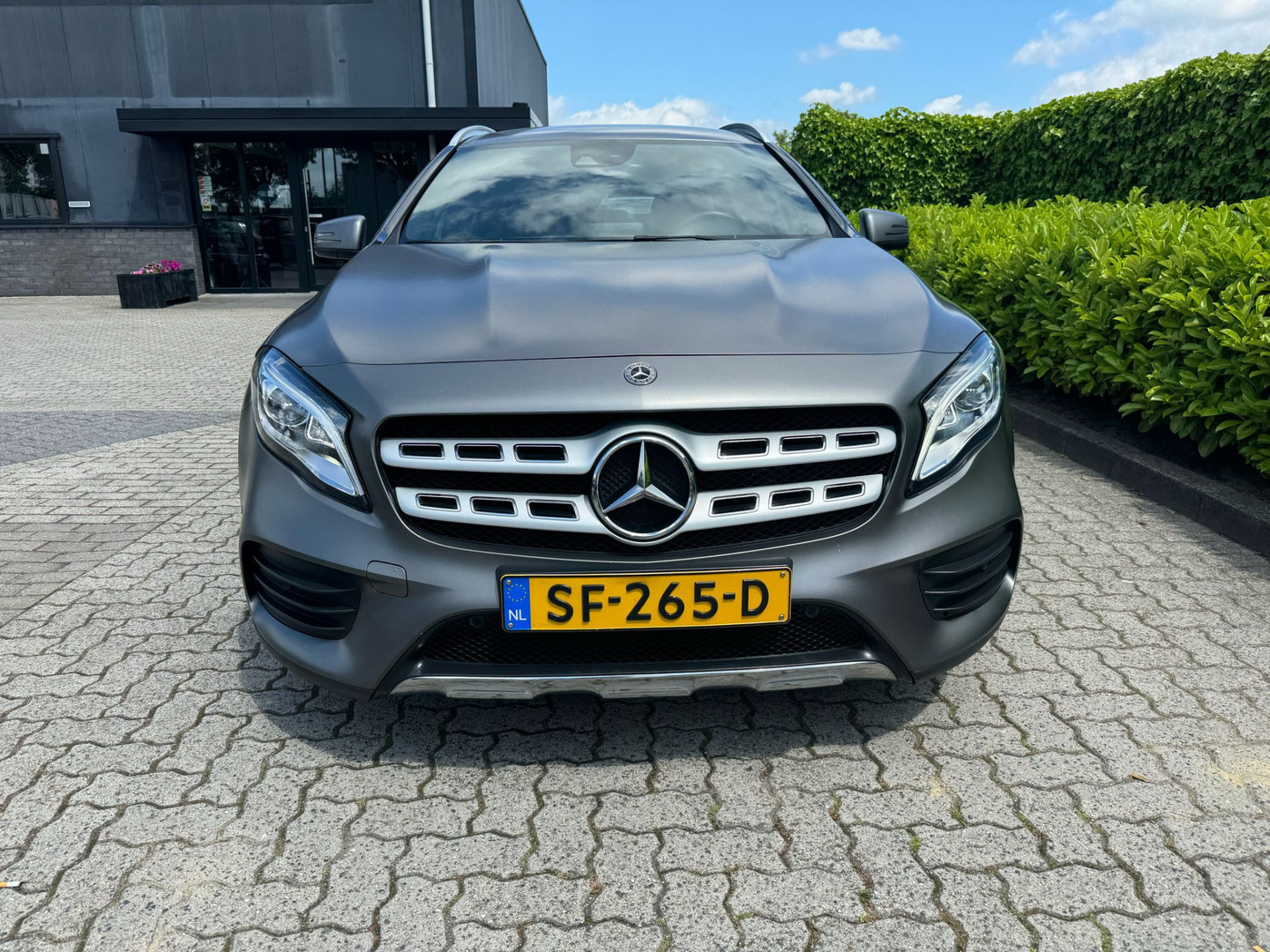 Mercedes-Benz