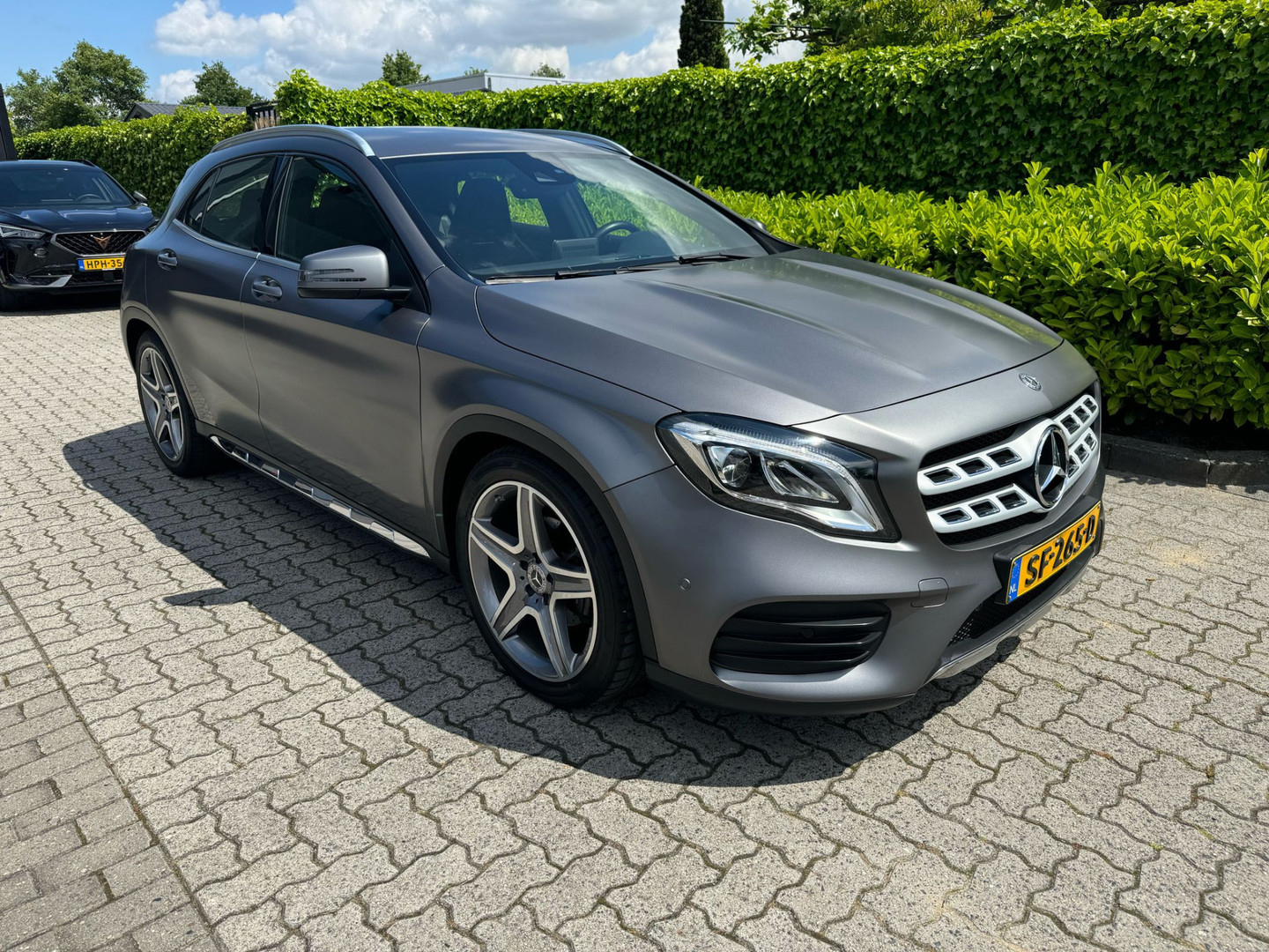 Mercedes-Benz