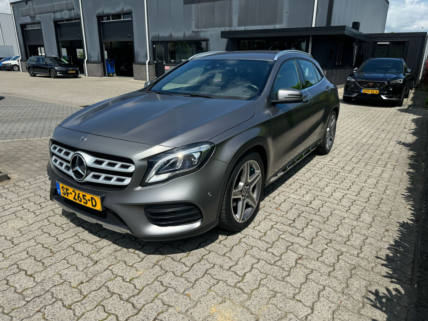 Mercedes-Benz