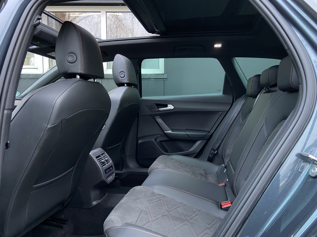 SEAT SEAT
