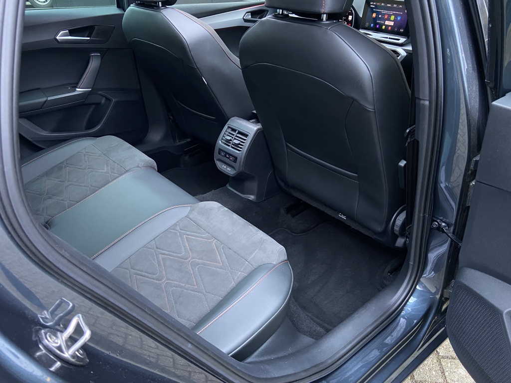 SEAT SEAT