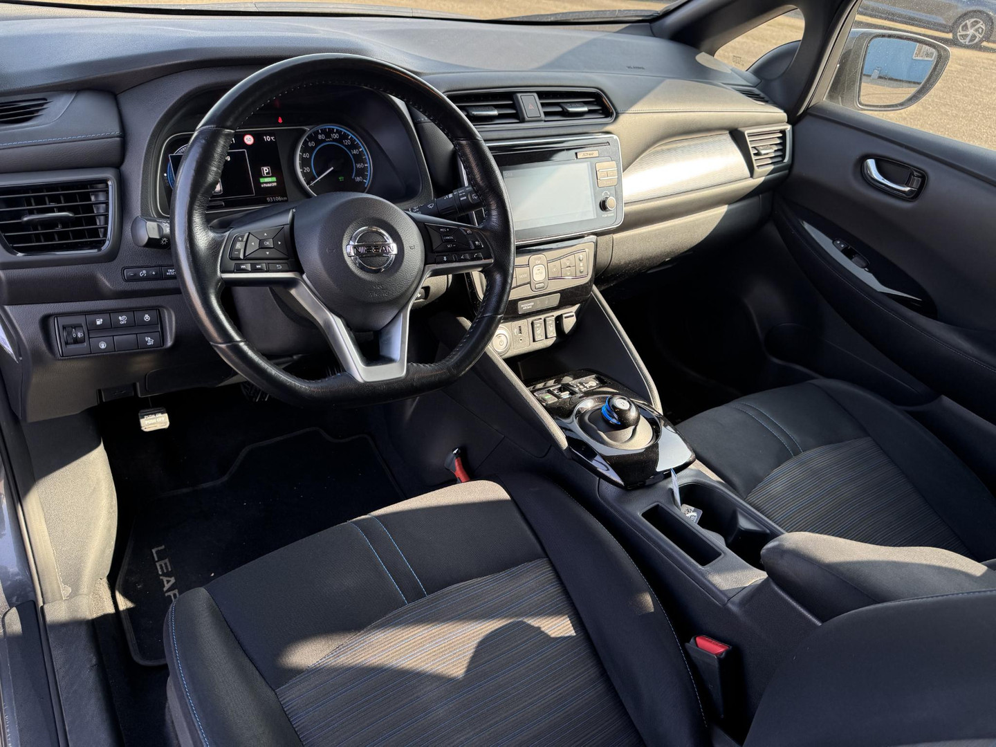 Nissan Nissan